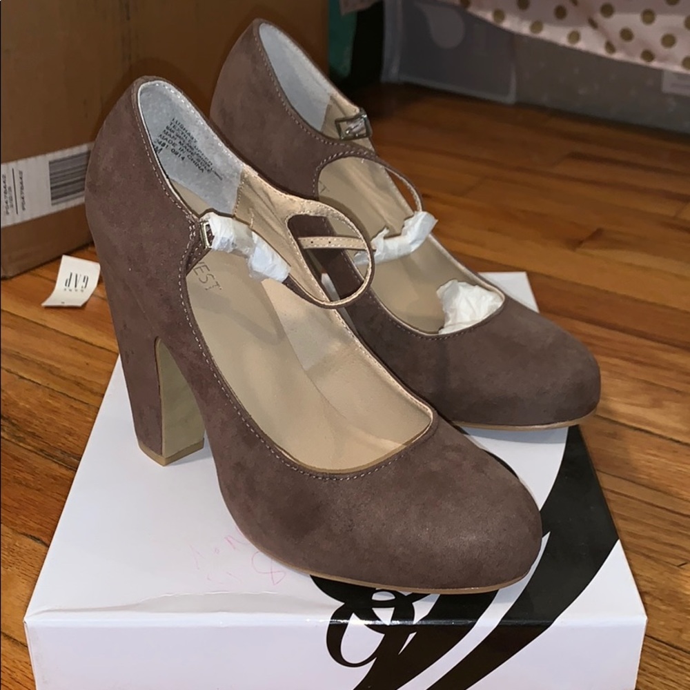Nine West Tan Pump Heels